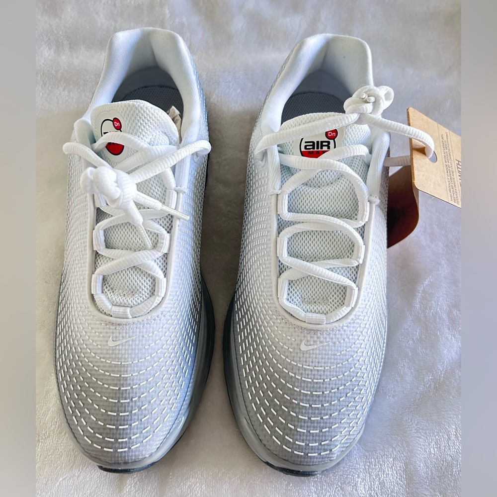 Nike Air Max DN, White Sneakers, size 6Y